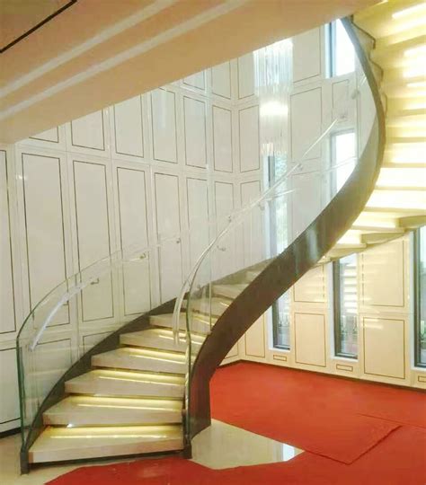 弧形樓梯